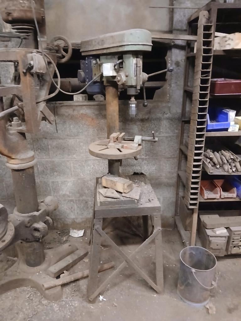 Perceuse à colonne, Enlèvement, Foreuse sur colonne