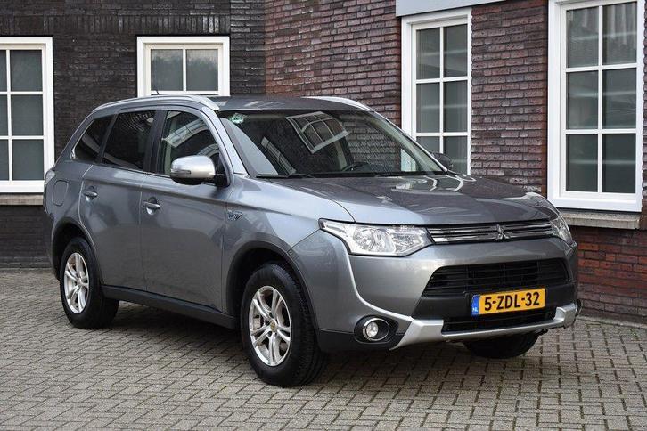 Mitsubishi Outlander 2.0 PHEV Business Edition X-Line Wij zi, Auto's, Mitsubishi, Bedrijf, Outlander, 4x4, ABS, Airbags, Alarm