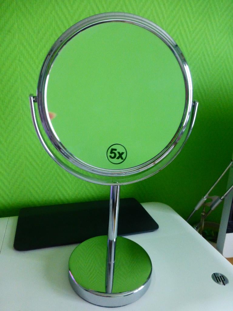 Miroir pivotant 2 faces , 1grossissant 5x, sur pied, Enlèvement ou Envoi, Neuf