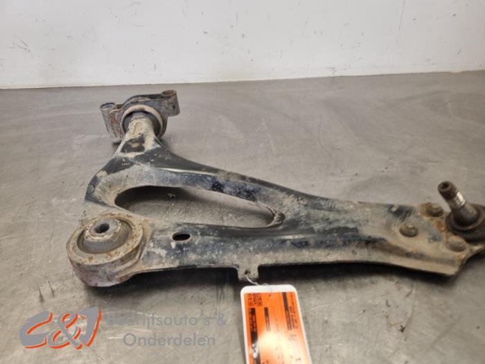 Bras de suspension avant gauche d'un Mercedes Vito, 3 mois de garantie, Utilisé, -, -