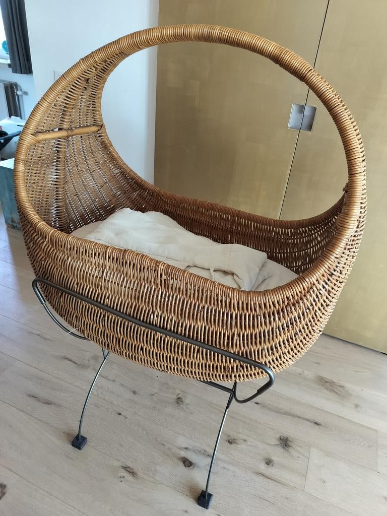 Babywieg rotan, Ophalen, Wieg