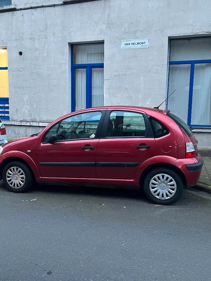 Citroën C3 – Bouwjaar 2008 – 130.000 km, Auto's, Citroën, Particulier, C3, Benzine, Euro 4, Stadsauto, 5 deurs, Rood, Grijs, Alcantara