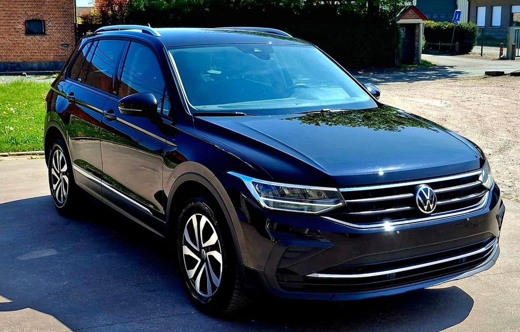 Lifting du visage du VW Tiguan 20TDI DSG, Entreprise, Entretenue par le concessionnaire, Noir, 5 portes