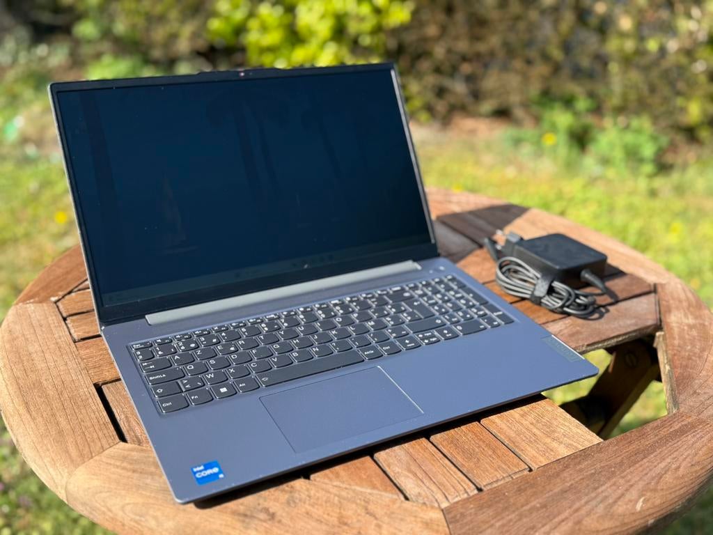 Lenovo Laptop – 12th Gen Intel i5, Informatique & Logiciels, Ordinateurs portables Windows, Comme neuf, 15 pouces, SSD, Gaming