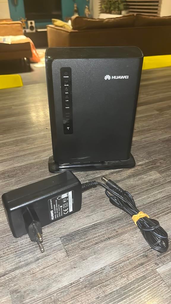 Huawei LTE CPE E5172 3G/4G WiFi router, Ophalen of Verzenden, Gebruikt, Router met modem
