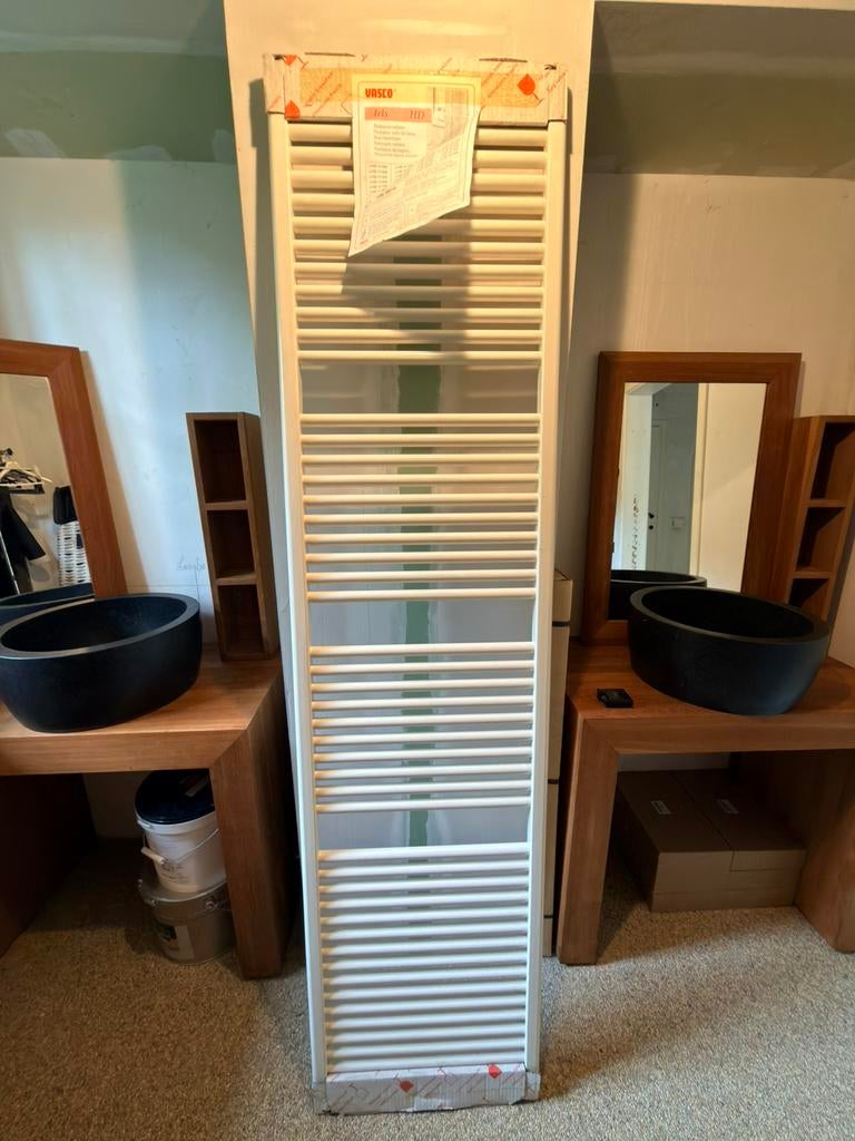 Badkamerradiator VASCO Iris HD 200x50 cm – design model, Ophalen, Zo goed als nieuw