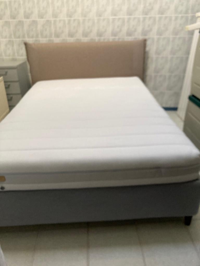 MEUBLES - CHAMBRE A COUCHER - LIT + COMMODE ( 4 tiroirs), Ophalen, Overige materialen, Overige kleuren, Tweepersoons