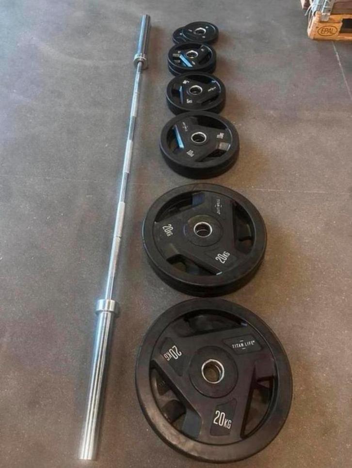 117,5kg Rubberen Olympische Gewichten + Olympische Barbell, Sport en Fitness, Fitnessmaterialen, Gebruikt, Halterschijven, Ophalen
