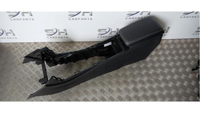 Middenconsoles van een Mercedes A-Klasse, Auto-onderdelen, Interieur en Bekleding, Gebruikt, 3 maanden garantie, Ophalen of Verzenden