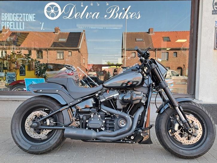 Harley Fat Bob - 2022 - 9657 km, Motoren, Motoren | Harley-Davidson, Bedrijf, Toermotor, meer dan 35 kW, 2 cilinders, Ophalen