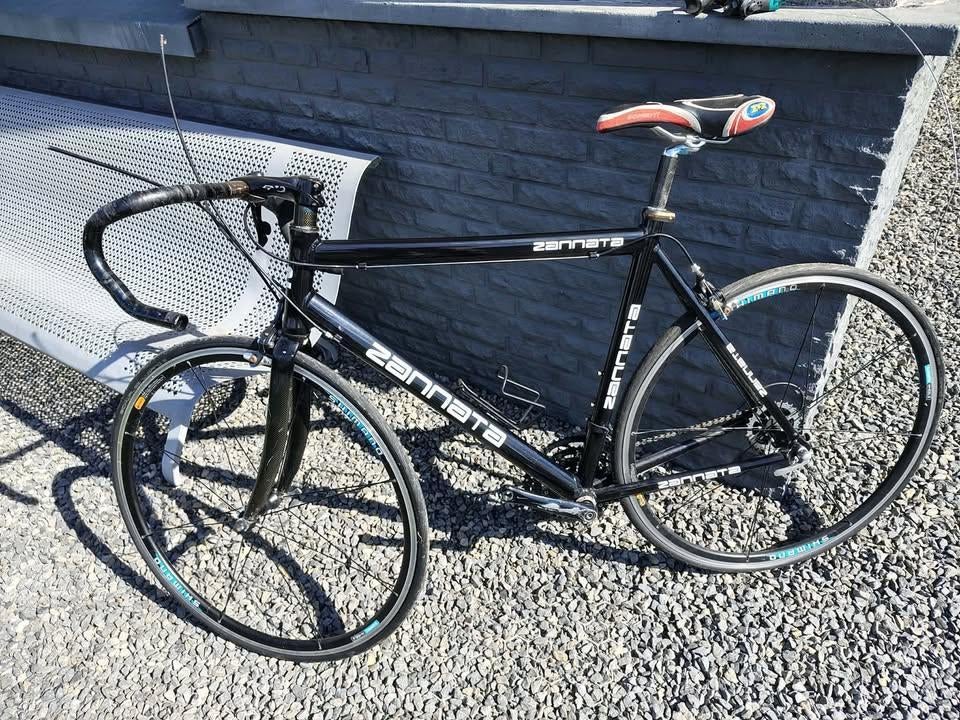 Vélo route Zannata à réparer/pour pièces, Vélos & Vélomoteurs, Enlèvement, Utilisé