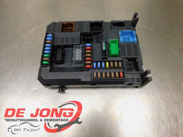Boîte à fusibles d'un Peugeot 308, Autos : Pièces & Accessoires, -, 3 mois de garantie, Utilisé, -