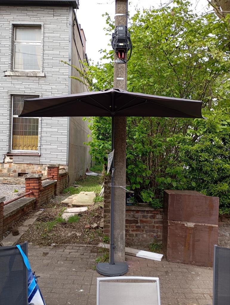 Parasol, Enlèvement, Parasol