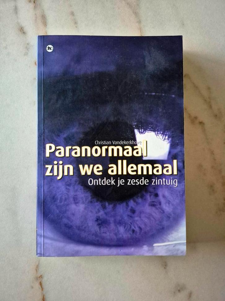 Christian Vandekerkhove - Paranormaal zijn we allemaal, Boeken, Esoterie en Spiritualiteit, Zo goed als nieuw, Ophalen of Verzenden