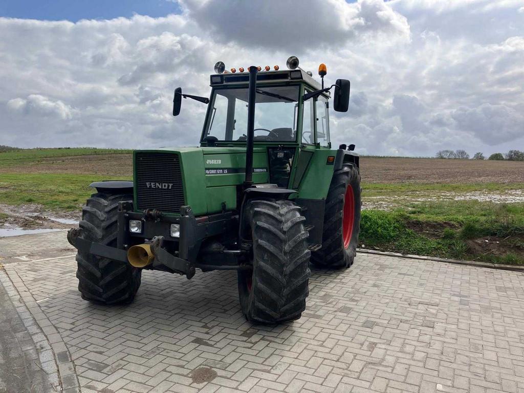 Fendt - 1984 - 611 LS - Tracteur agricole à quatre roues mo, Articles professionnels, Utilisé, Fendt