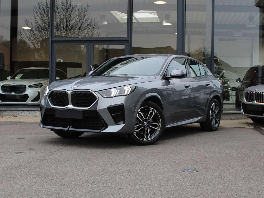 BMW X2 sDrive20i M Sport / BLINDSPOT / CAM / ICONIC GLOW, Autos, Argent ou Gris, 1645 kg, Noir, 5 portes