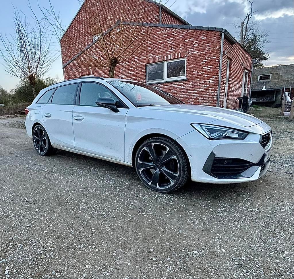 Cupra Leon Break Sport~Plug-In Hybride in TOPSTAAT!, 4 cilinders, Leon, Leder en Stof, Wit