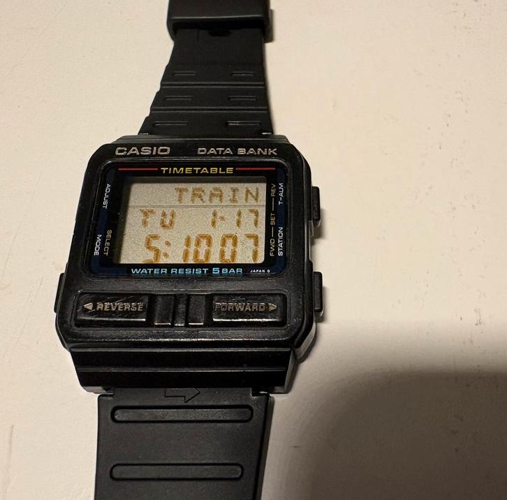 MONTRE CASIO VINTAGE DIGITAL MEMO RARE ET PORTEE PAR SENNA, Bijoux, Sacs & Beauté, Montres | Hommes, Utilisé, Montre-bracelet