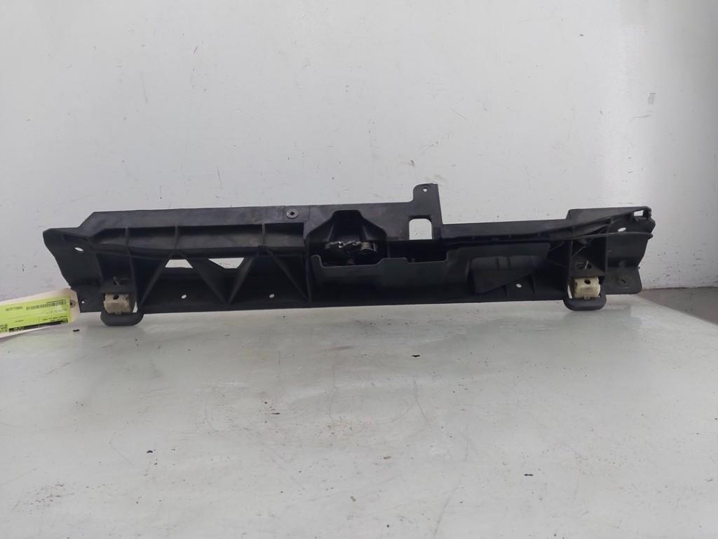 TRAVERSE SUPERIEURE CAPOT AVANT 5008 II (M4 / MC / MJ / MR), Utilisé, Peugeot