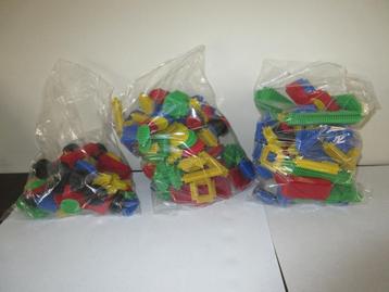 Vintage bouwstenen BRISTLE bouwblokken speelgoed  beschikbaar voor biedingen