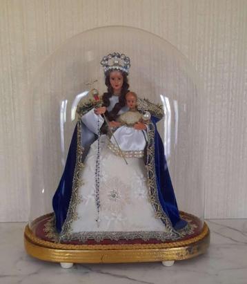 Maria beeld onder stolp beschikbaar voor biedingen