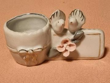 Porseleinen decoratie 2 duiven en kleine pot beschikbaar voor biedingen