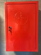 Rood metalen Bayer hangkastje, Enlèvement, Utilisé, Industrieel