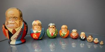 Russische USSR-poppen - karikaturen van leiders beschikbaar voor biedingen