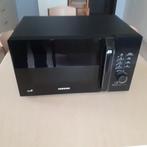Microgolf vrijstaand, een 2 jaar oud is en weinig gebruikt., Elektronische apparatuur, Microgolfovens, Ophalen of Verzenden, Zo goed als nieuw