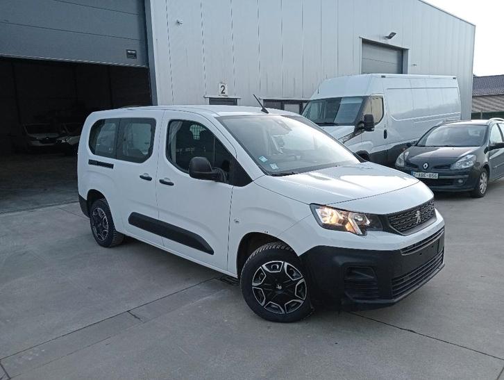 PEUGEOT PARTNER L2.H1 22600.KM.Keuring en CAR.PASS.OK.3PL, Auto's, Bestelwagens en Lichte vracht, Bedrijf, Te koop, ABS, Adaptieve lichten