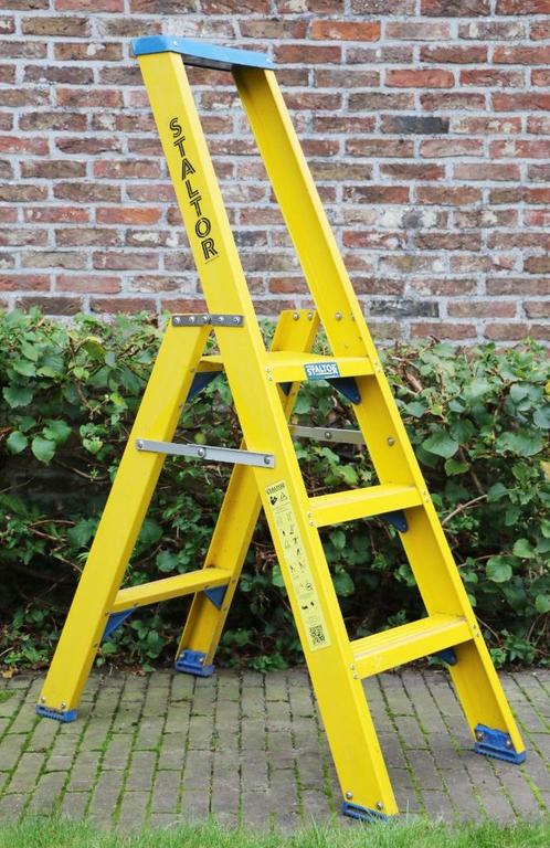 Staltor Kunststof/Glasvezel Ladder, Doe-het-zelf en Bouw, Ladders en Trappen, Zo goed als nieuw, Ladder, Ophalen