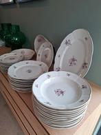 Porseleinen serviesgoed CHODZIEZ POLAND., Antiek en Kunst, Antiek | Servies compleet, Ophalen