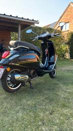 Vespa sprint 125cc 4takt, Fietsen en Brommers, Ophalen, Zo goed als nieuw