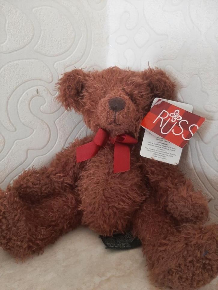 Russ Berrie “Jean-Claude” teddybeer knuffel –28cm ongebruikt, Verzamelen, Beren en Cherished Teddies, Nieuw, Ophalen of Verzenden
