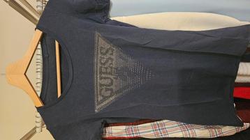 Marineblauw t-shirt Guess beschikbaar voor biedingen