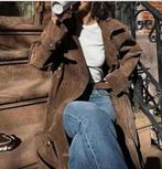 Long suede trench coat, Vêtements | Femmes, Vestes | Hiver, Taille 38/40 (M), Enlèvement ou Envoi, Brun, Neuf