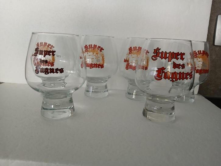 Zes oude SUPER DES FAGNES glazen van drie verschillende mode, Verzamelen, Biermerken, Gebruikt, Glas of Glazen, Overige merken