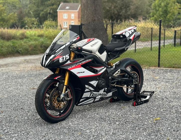 Daytona 675 R 2011-baan 12.300 km, Motoren, Motoren | Triumph, Particulier, Super Sport, meer dan 35 kW, 3 cilinders, Quickshifter