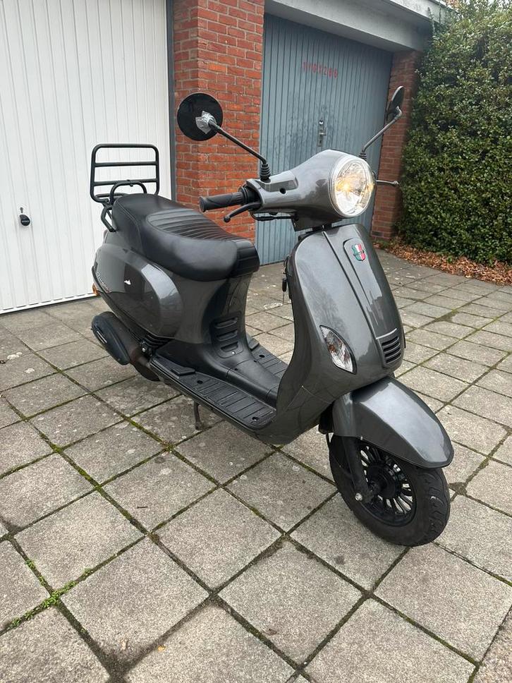 A klasse - Gts toscana Pure, Fietsen en Brommers, Brommers | Overige merken, Zo goed als nieuw, Klasse A (25 km/u), Ophalen
