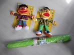 Bert en Ernie van Sesamstraat handpoppen  plus poppenkast, Kinderen en Baby's, Speelgoed | Poppen, Ophalen of Verzenden, Zo goed als nieuw