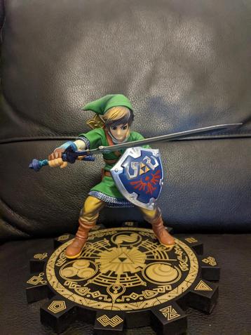 Zeer mooi Zelda/Link Figuur met Platform in Nieuwstaat!!! beschikbaar voor biedingen