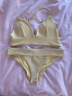 Petit bikini H&m, Vêtements | Femmes, Vêtements de Bain & Maillots de Bain, Comme neuf, Bikini, H&m, Jaune