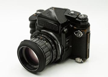Pentax 6x7 MLU + Takumar 105 mm F2.4 + Prism TTL + 3D-grip beschikbaar voor biedingen
