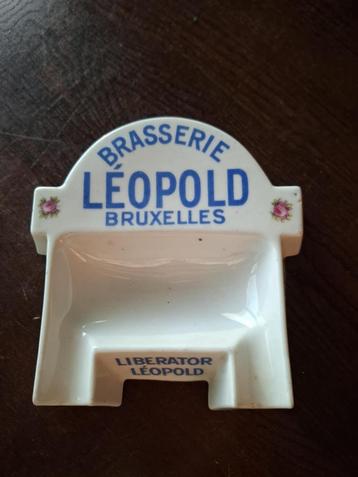 Asbak van Br Leopold/Peter Baudour beschikbaar voor biedingen