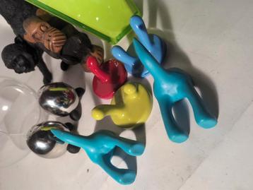 Aapje decoratie vintage ikea haakjes vaasje enz-in een koop  beschikbaar voor biedingen