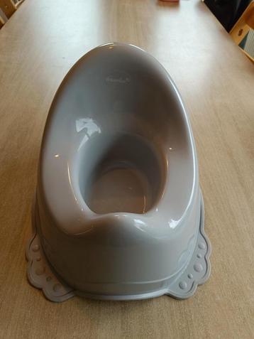 Wc potje beschikbaar voor biedingen