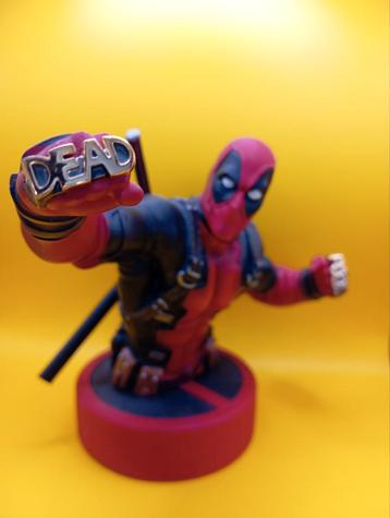 Deadpool figuur  disponible aux enchères