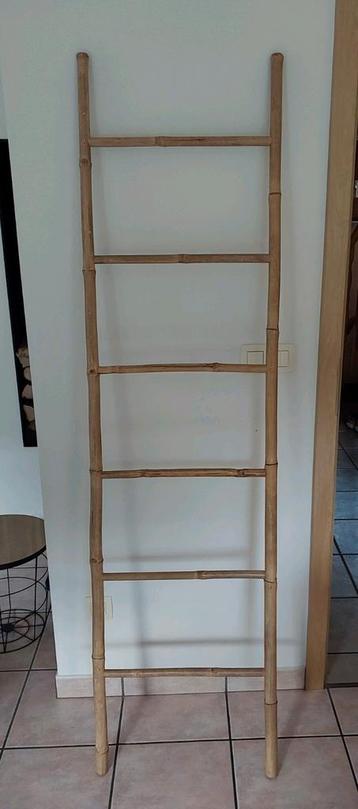 Échelle de bambou deco/support vêtements  beschikbaar voor biedingen