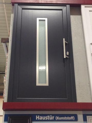 Porte de façades en gris anthracite en pvc dim 210x110