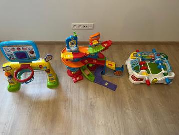 V-Tech Speel&Scoor + Toet Toet racebaan + Voetbaltafel, Enlèvement, Comme neuf